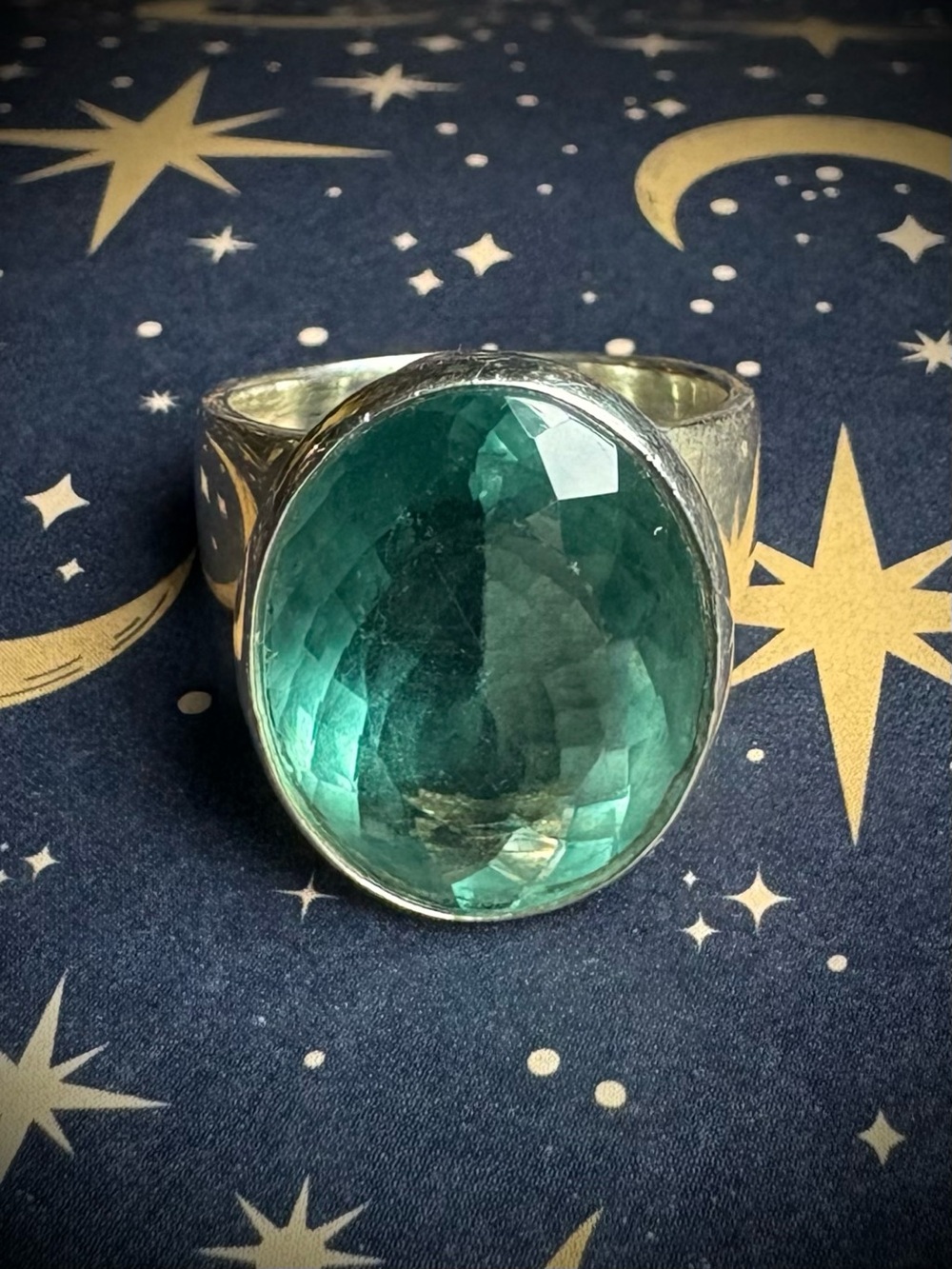 Vintage Teal Green Fluorite Scroll Design Sterling Silver ring size 8 925